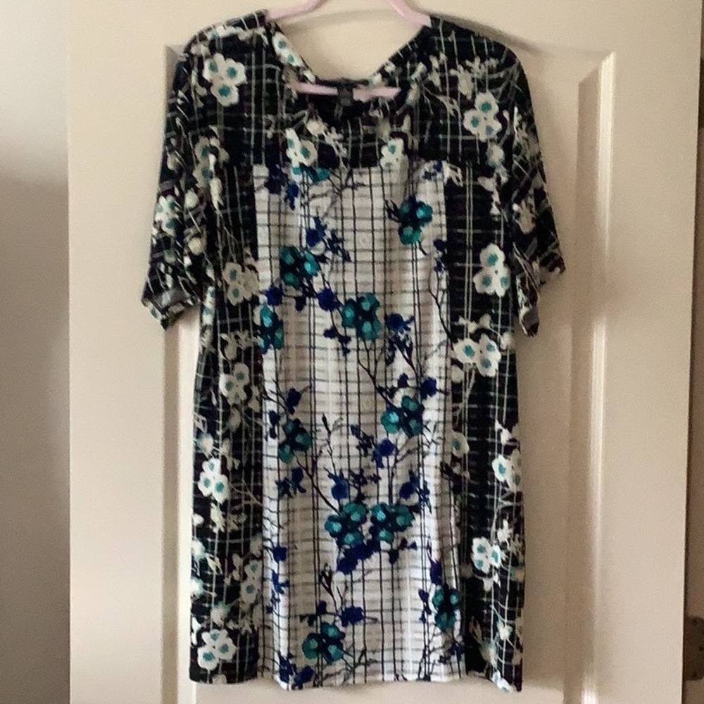 Style & CO dress black blue white floral stretchy size L nice for Fall. Pretty🥀